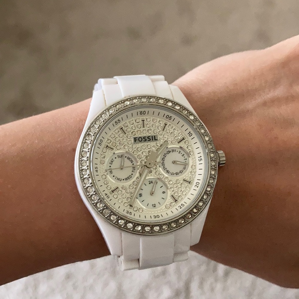 Fossil white watch very good condition